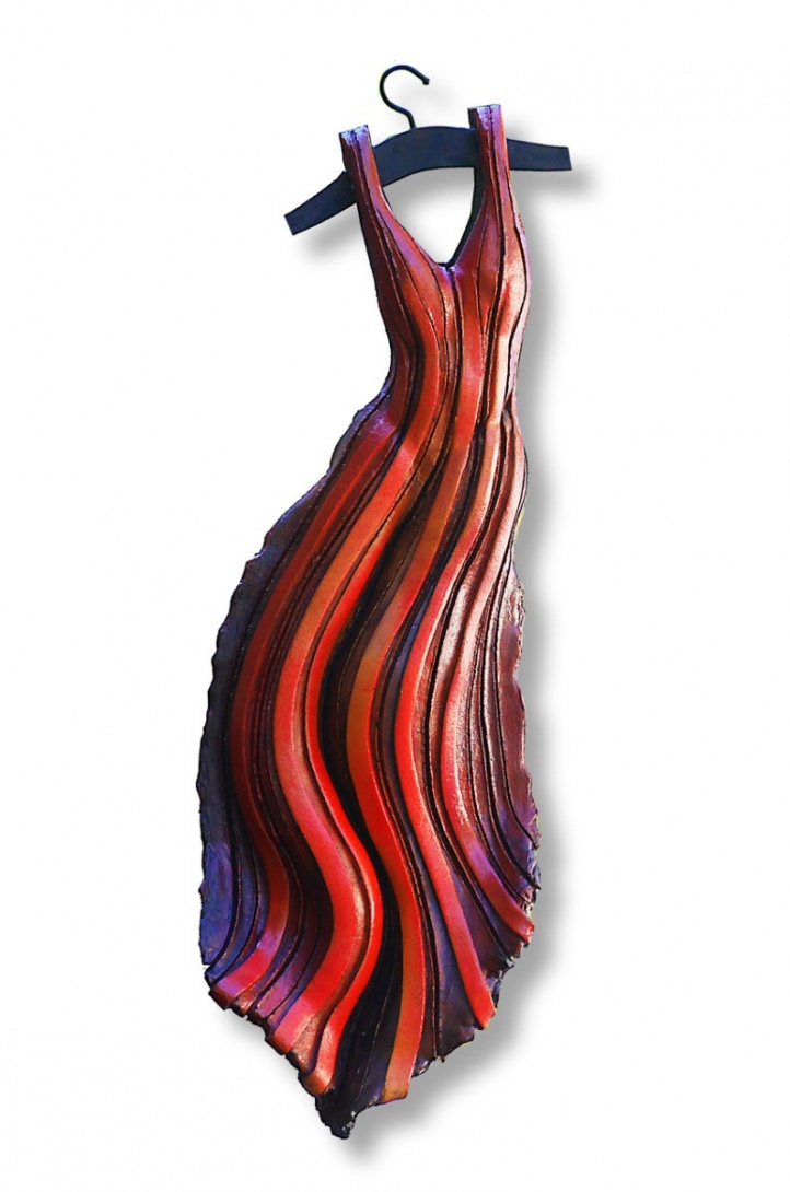 Red Carpet Dress, vägghängd i gruppen Kunstgalleri / Tekniker / Skulpturer hos NOA Gallery (100014_39)