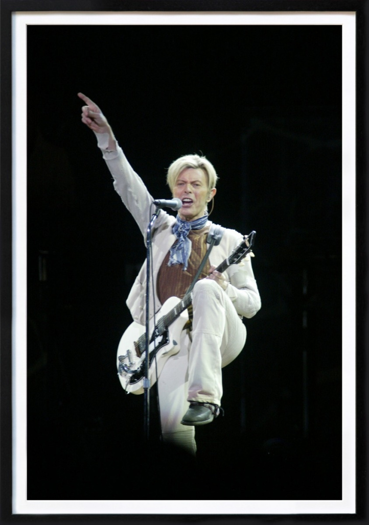 David Bowie, Globen i Stockholm 2003 i gruppen Kunstgalleri / Temaer / En verden der fantasi møter nostalgi hos NOA Gallery (100142_1559)